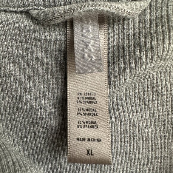 SKIMS Women's Pajama PJ Top Ribbed Knit Gray Button Down Top Size XL - Picture 4 of 4